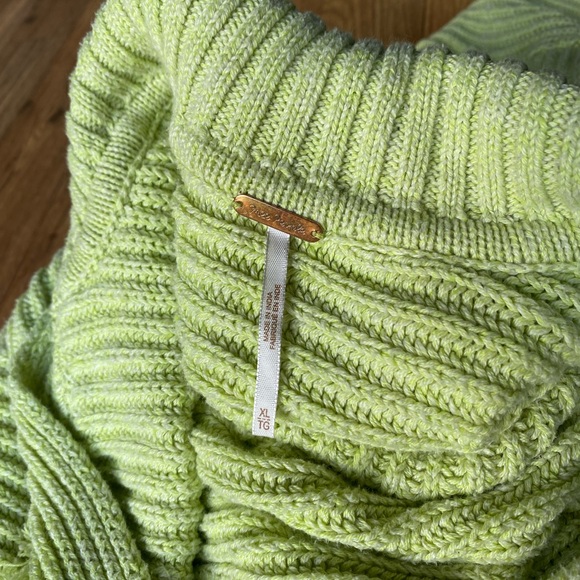 Free People Margie Pullover in color Acid Lime size XL - Picture 5 of 5